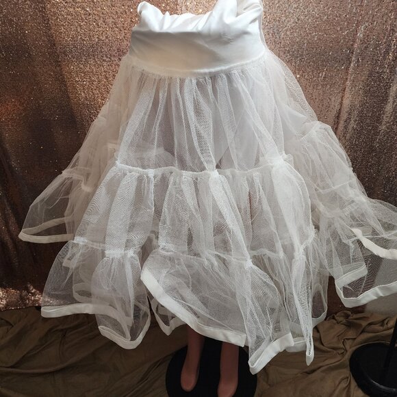White underskirt tulle - Picture 1 of 3
